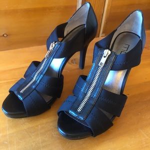 MODA Spana Sandals with top zipper